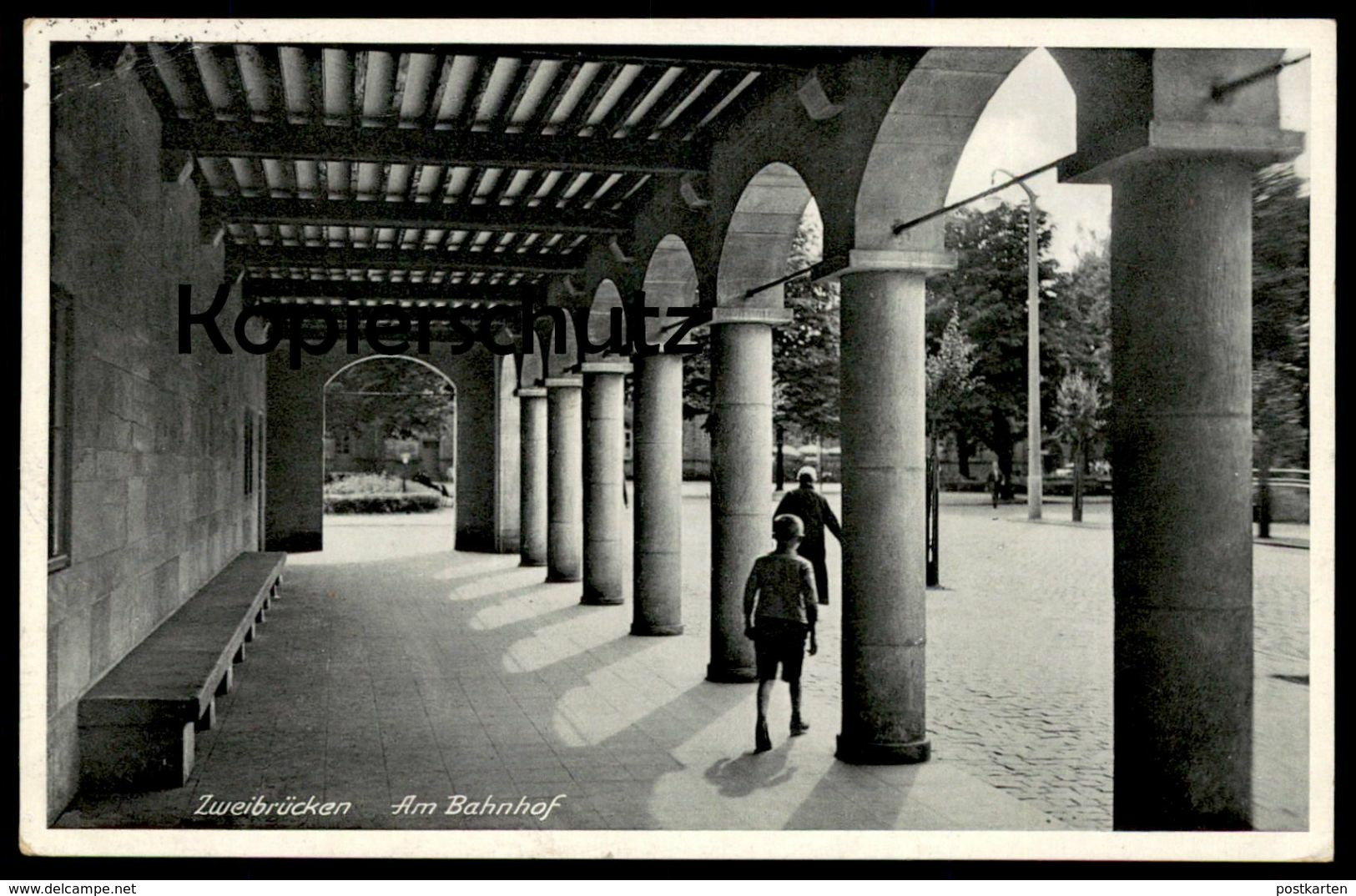 ALTE POSTKARTE ZWEIBRÜCKEN AM BAHNHOF 1938 HAUPTBAHNHOF DEUX-PONTS JUNGE KIND boy station gare Ansichtskarte postcard AK