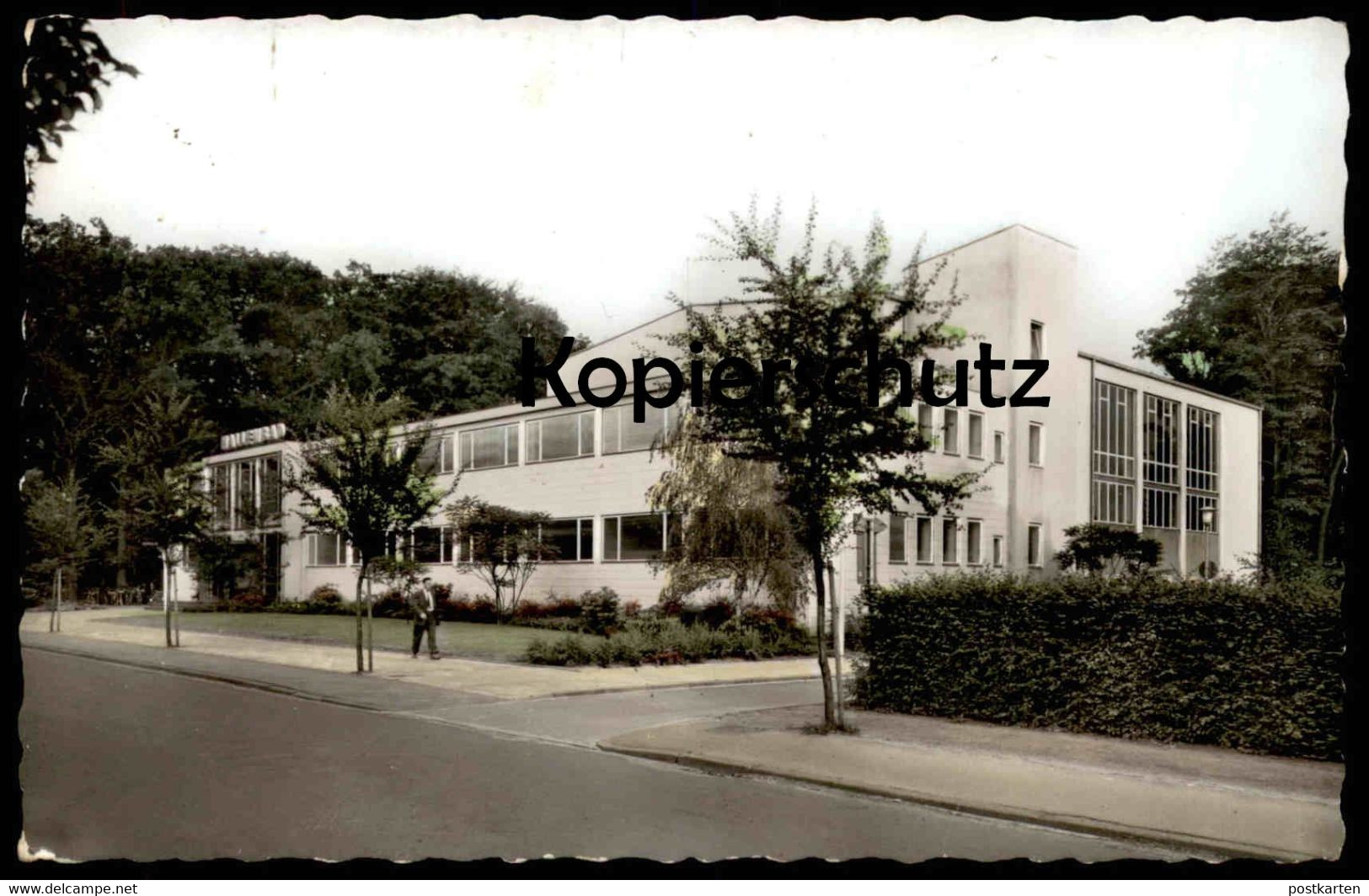 ÄLTERE POSTKARTE GÜTERSLOH HALLENBAD Schwimmbad Bad indoor swimming pool piscine Ansichtskarte postcard cpa AK Westfalen