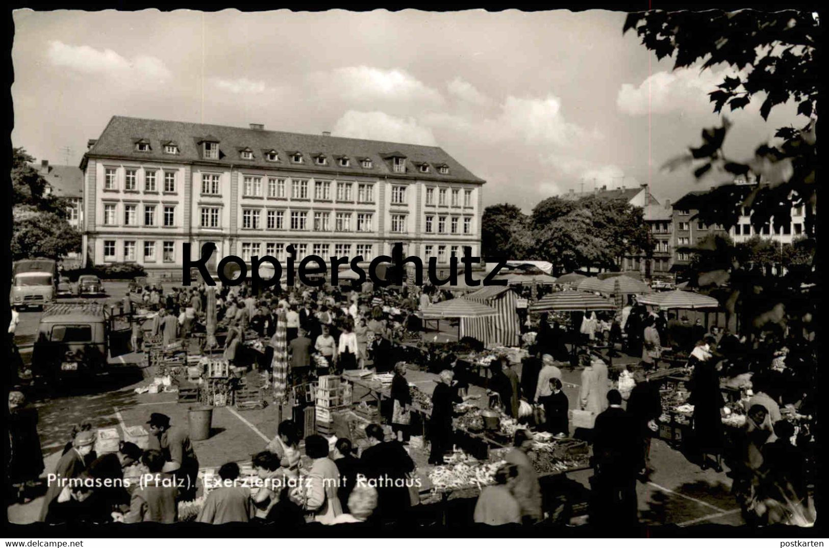 ÄLTERE POSTKARTE PIRMASENS EXERZIERPLATZ MIT RATHAUS MARKT HÄNDLER KISTEN marché market AK Ansichtskarte cpa postcard