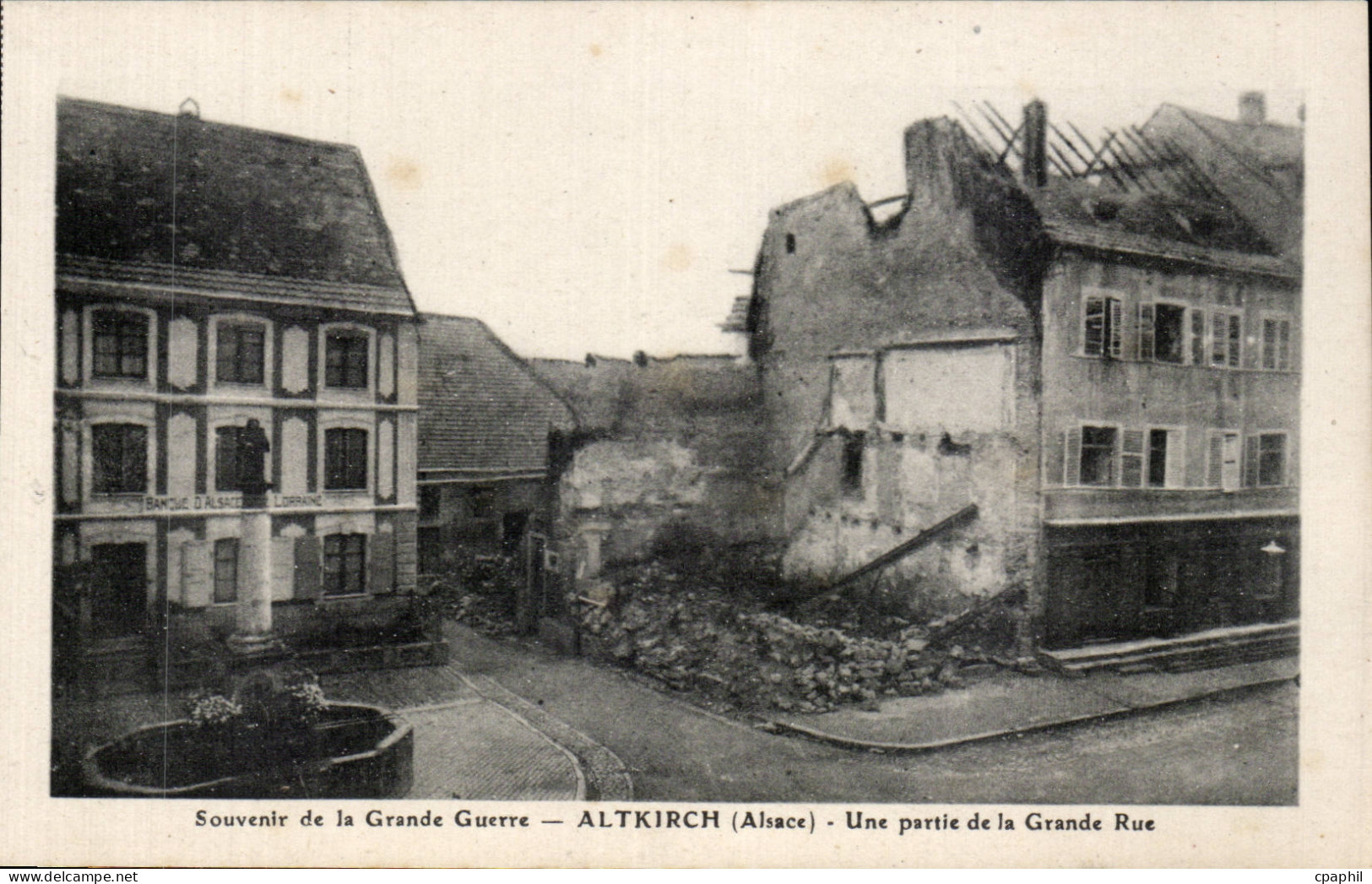 Altkirch - Une partie de la Grande Rue - CPA