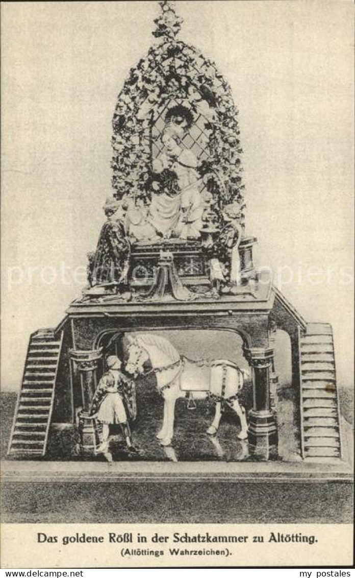Altoetting Goldenes Roessl in der Schatzkammer Altoetting