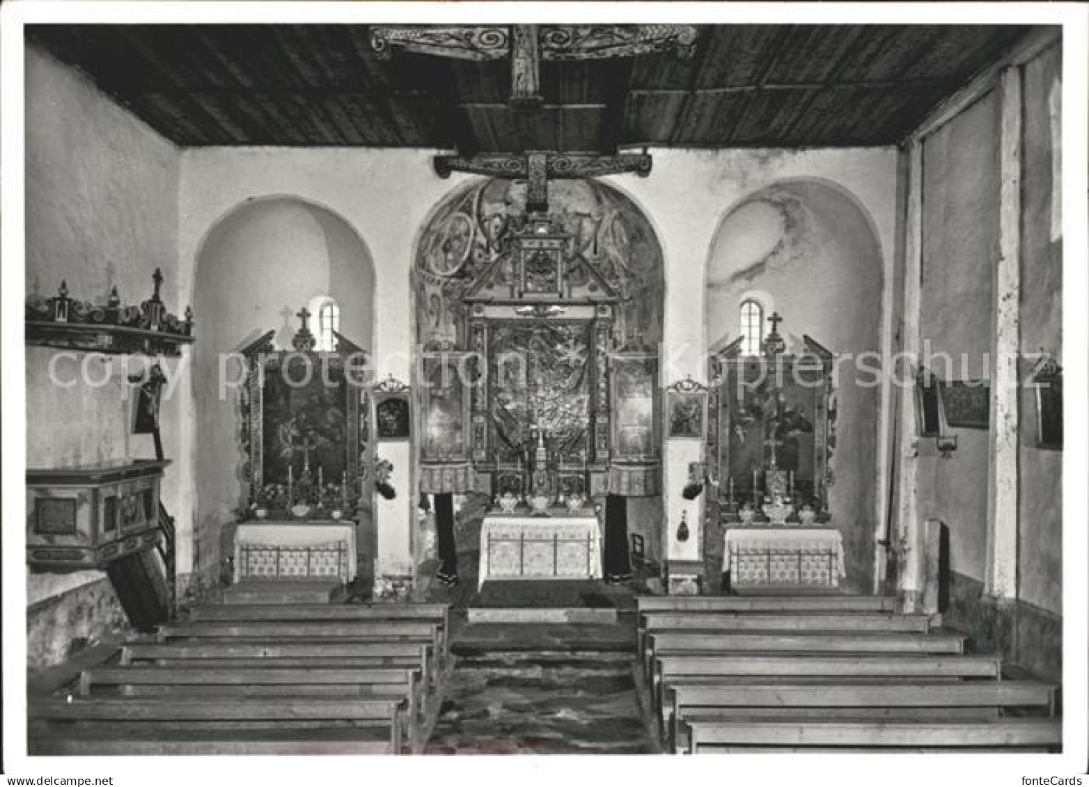 Alvaschein Inneres der Karolingischen Kirche St. Peter zu Mistail