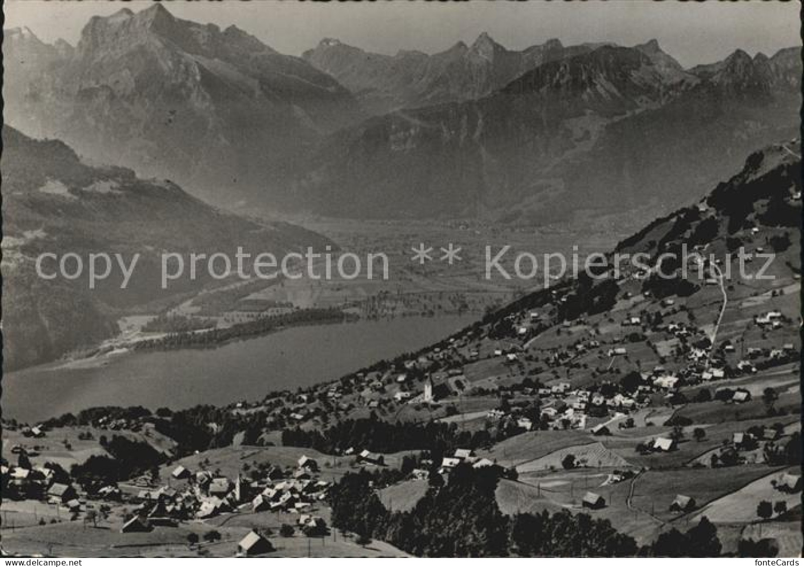 Amden Walensee SG mit Walensee und Rautispitz Fliegeraufnahme