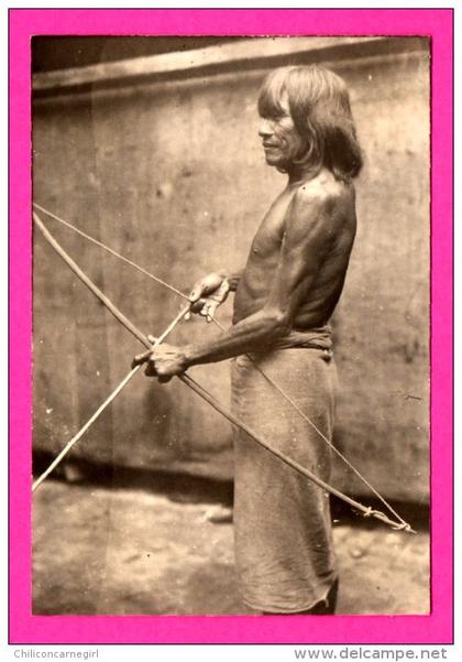 Carte Photo - Indien avec un Arc - Lieu à Identifier