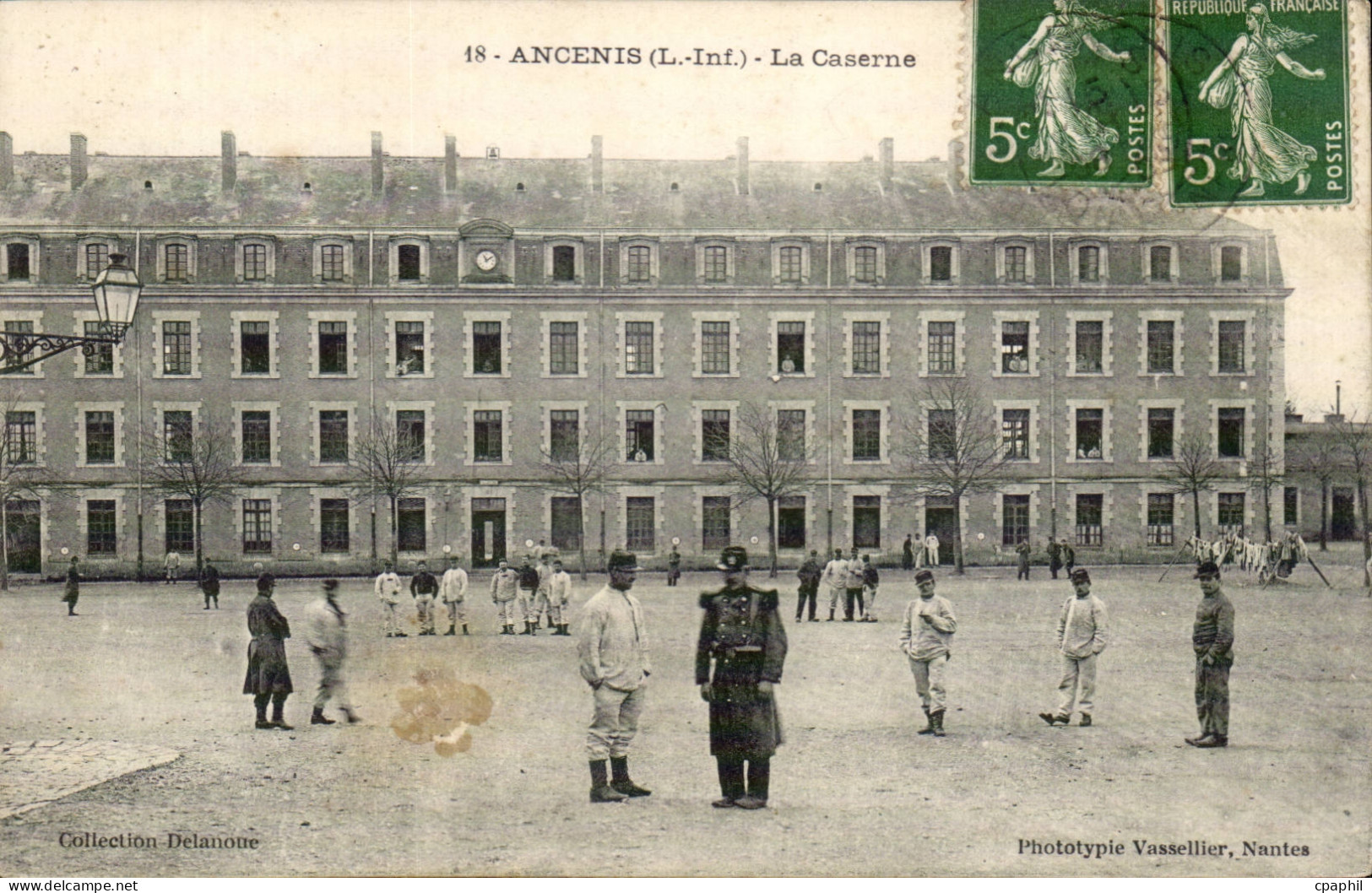 Ancenis - La Caserne - CPA