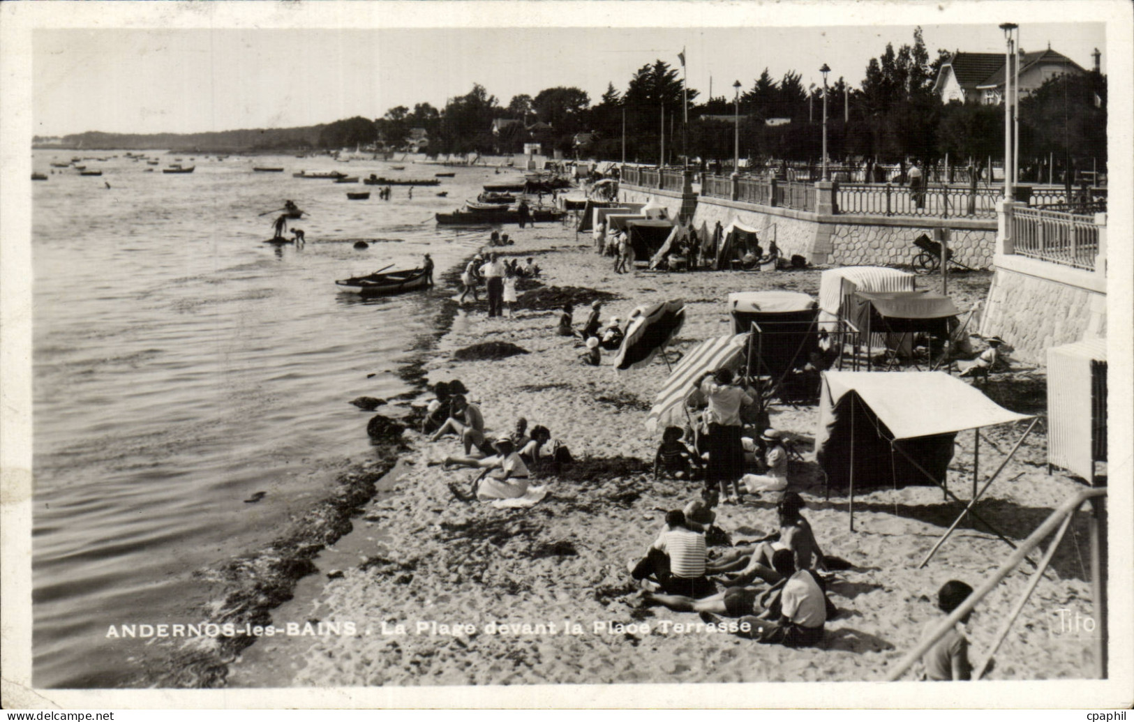 Andernos les Bains CPM La plage devant la plage terrasse