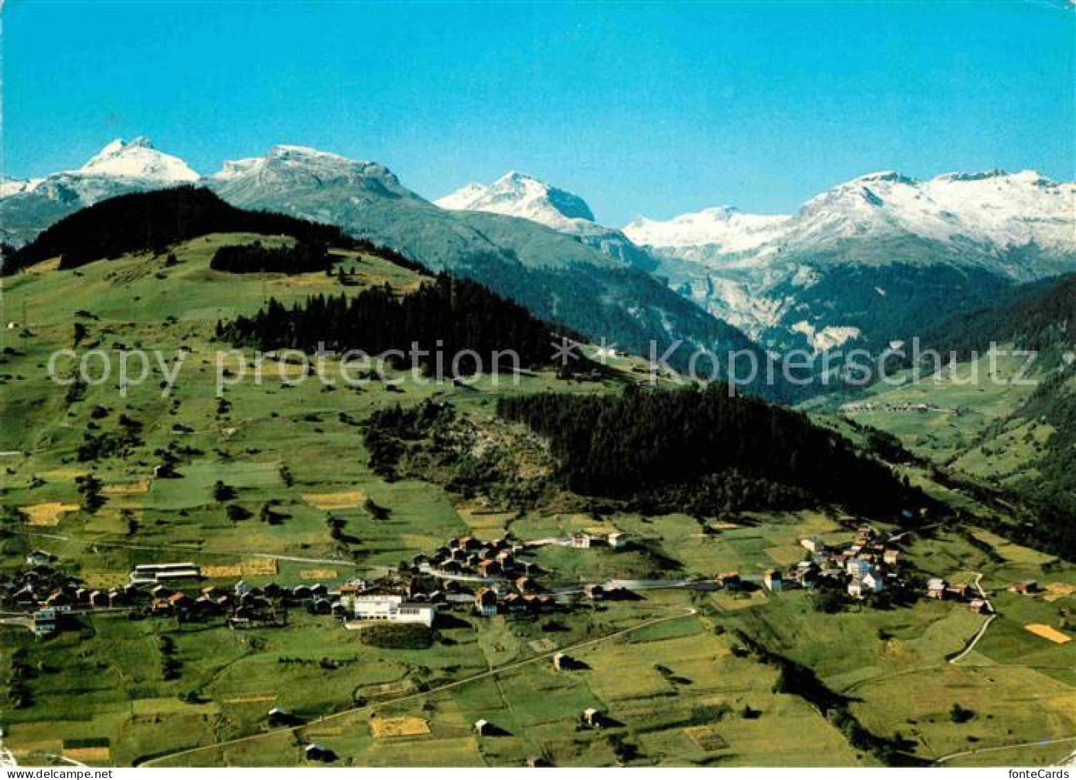 Andiast mit Bifertenstock Kistenstoeckli Muttenstock Glarner Alpen Fliegeraufnah