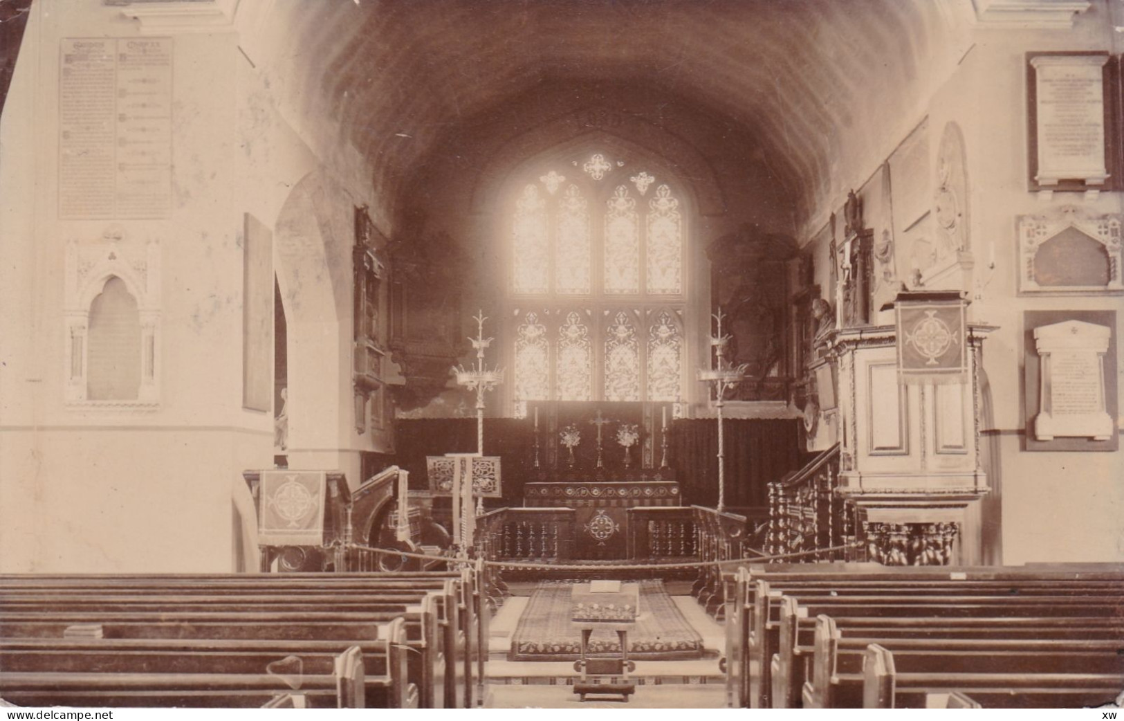 ANGLETERRE - LONDON - LONDON SUBURBS -RICHMOND- intérieur de l'ancienne église paroissiale Ste-Marie-Madeleine -03-12-25