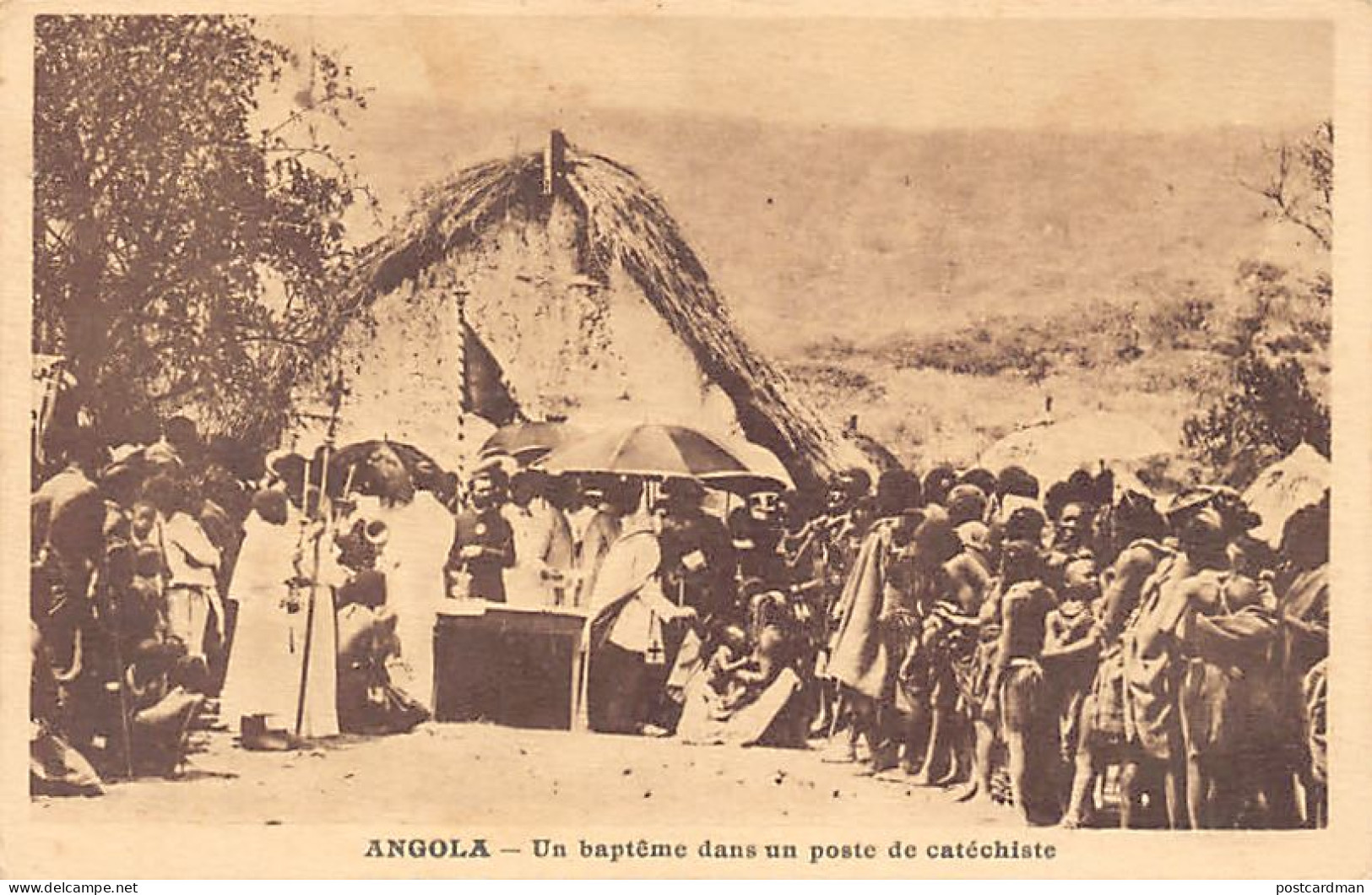 Angola - A baptism in a catechist's post - Publ. Spiritus