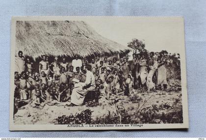 Angola, le catéchisme dans un village