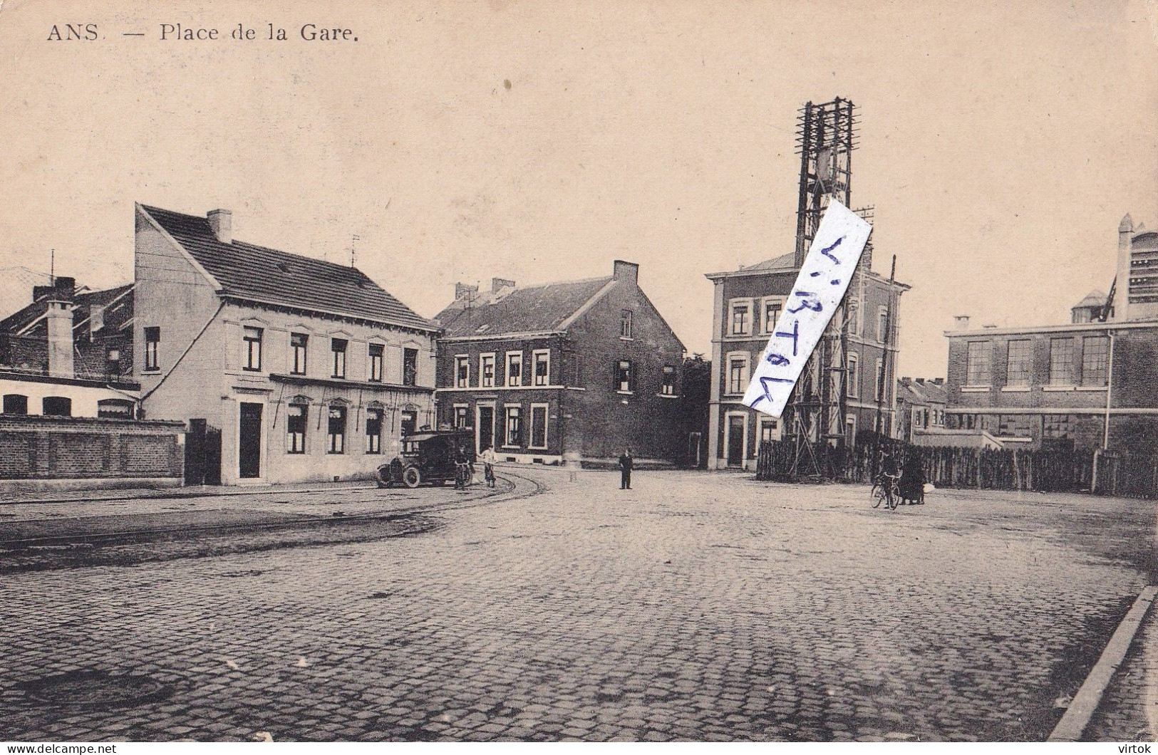 ANS :  place de la gare  (  ecrit avec timbre )