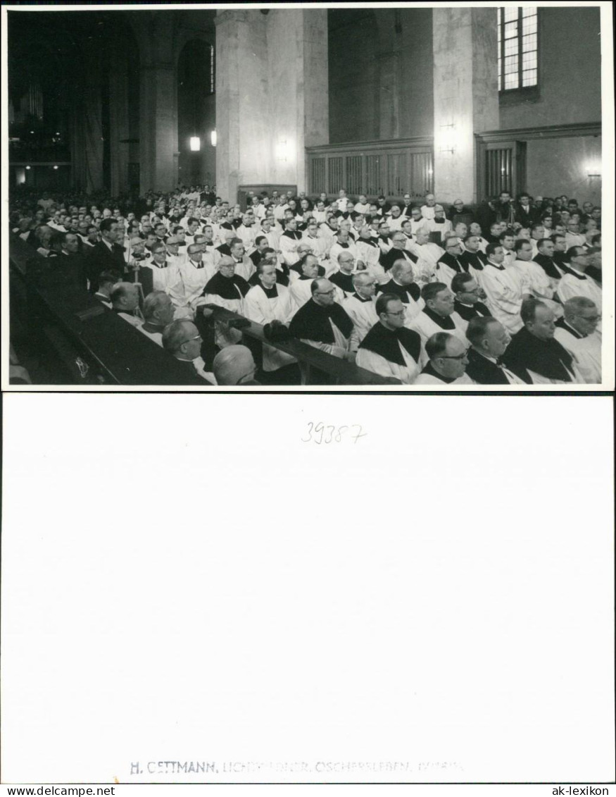 Ansichtskarte Oschersleben Kirche Innen Veranstaltung voll 1963