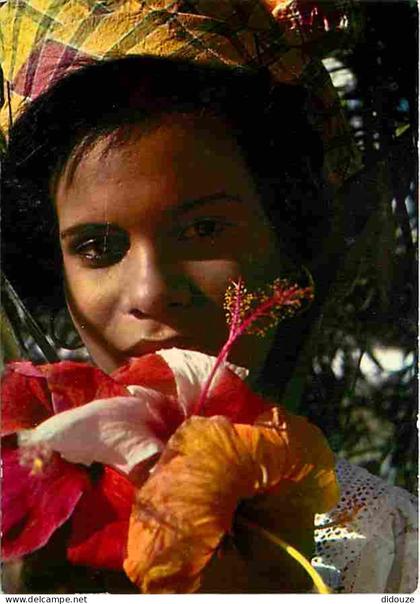 Carte Postale - Antilles - Fleurs des Antilles - Femmes - CPM - Voir Scans Recto-Verso - Poscard - Carta Postal -  Postk