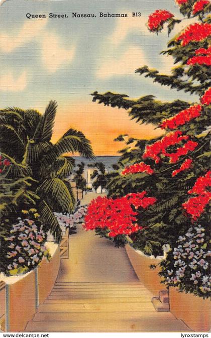 A867 Bahamas Nassau Queen Street vintage postcard