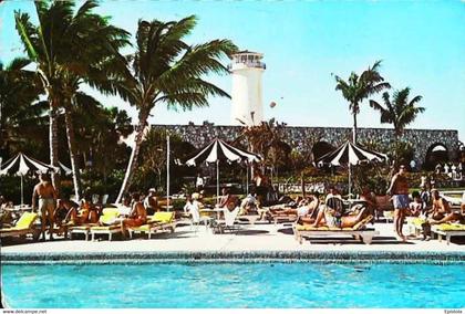 ►CPSM The Bahama Islands Nassau  Lucayan Beach Hotel   Timbre stamp