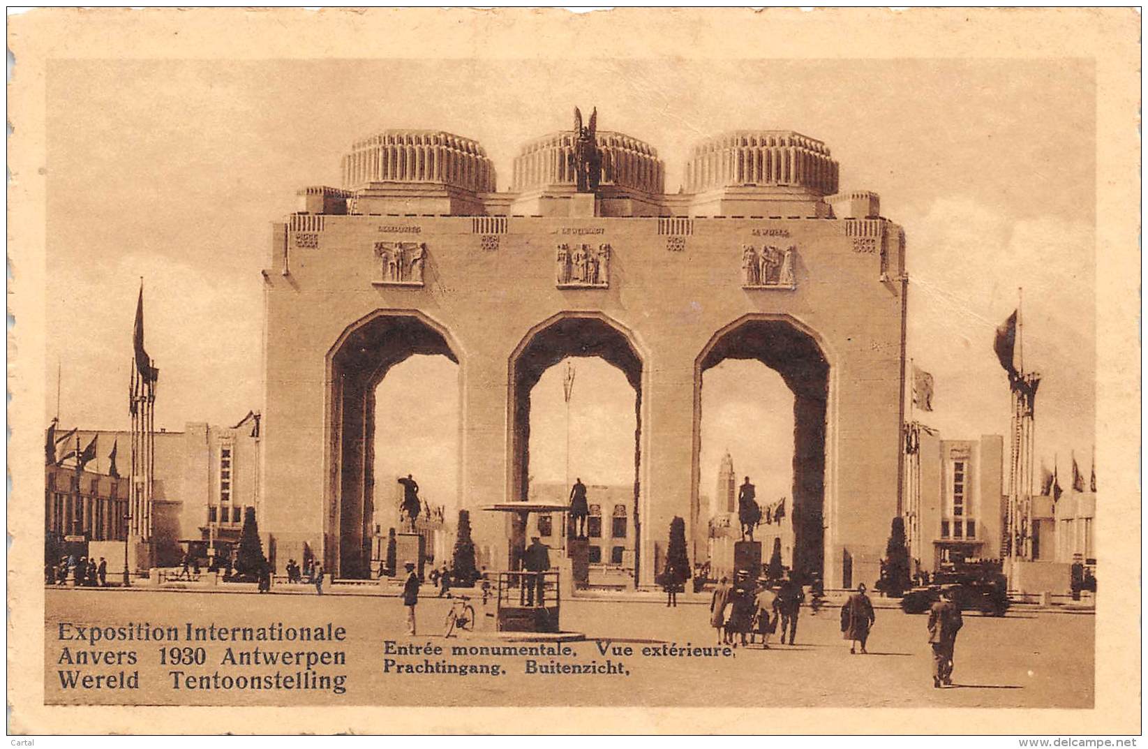 ANTWERPEN 1930 - Wereld Tentoonstelling - Prachtingang - Buitenzicht