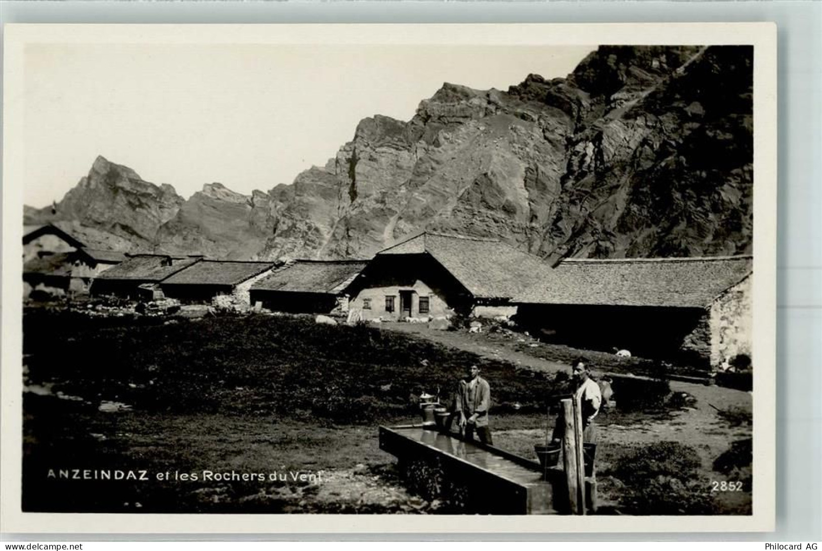 Anzeindaz - Felsen Männer am Brunnen - 10446461