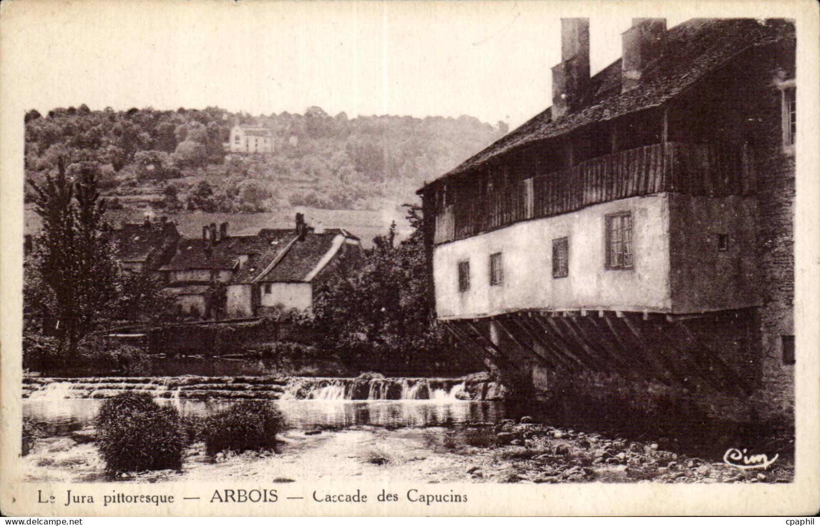 Arbois - Cascade dss Capucins - CPA