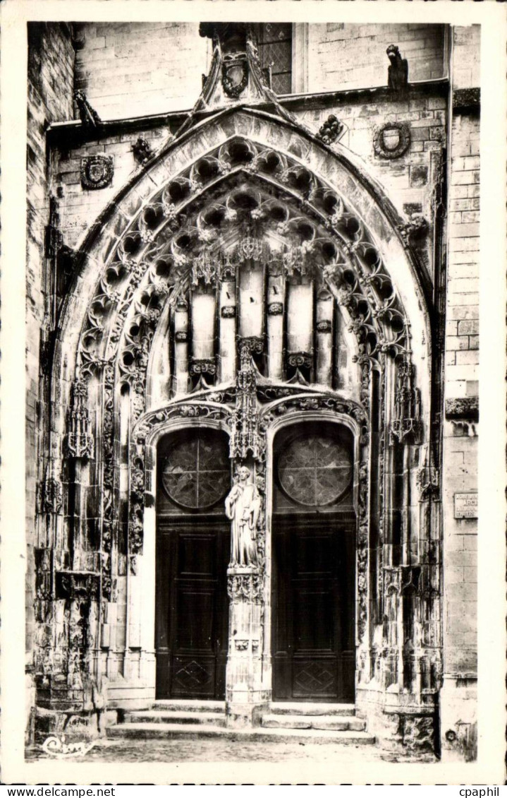 Arcis sur Aube - Portail de l'Eglise CPA