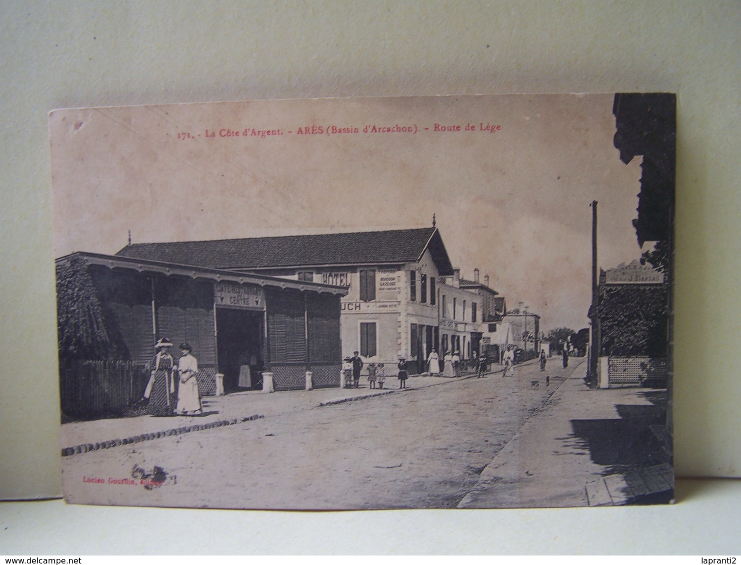 ARES (GIRONDE) LES COMMERCES. ROUTE DE LEGE