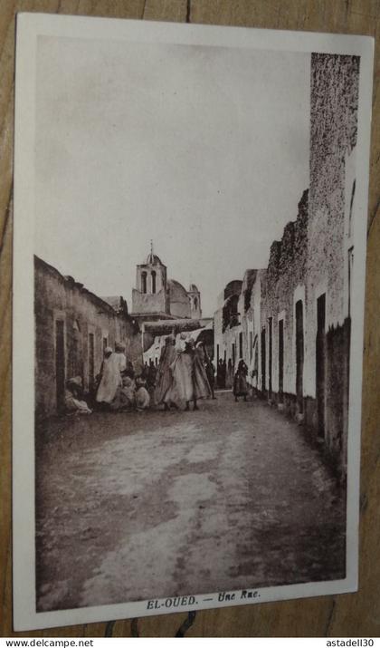 EL OUED, une rue  ............... BE2-18903a