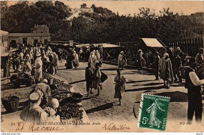 CPA AK MOSTAGANEM Marche Arabe ALGERIA (1389184)