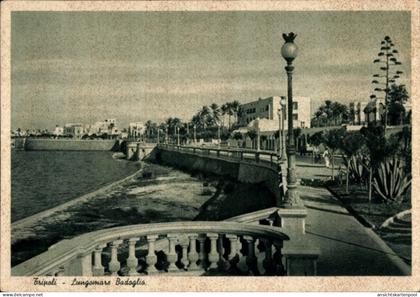 CPA Tripolis Tripoli Libyen, Lungomare Badoglia, Küstenansicht, Palmen, Promenade