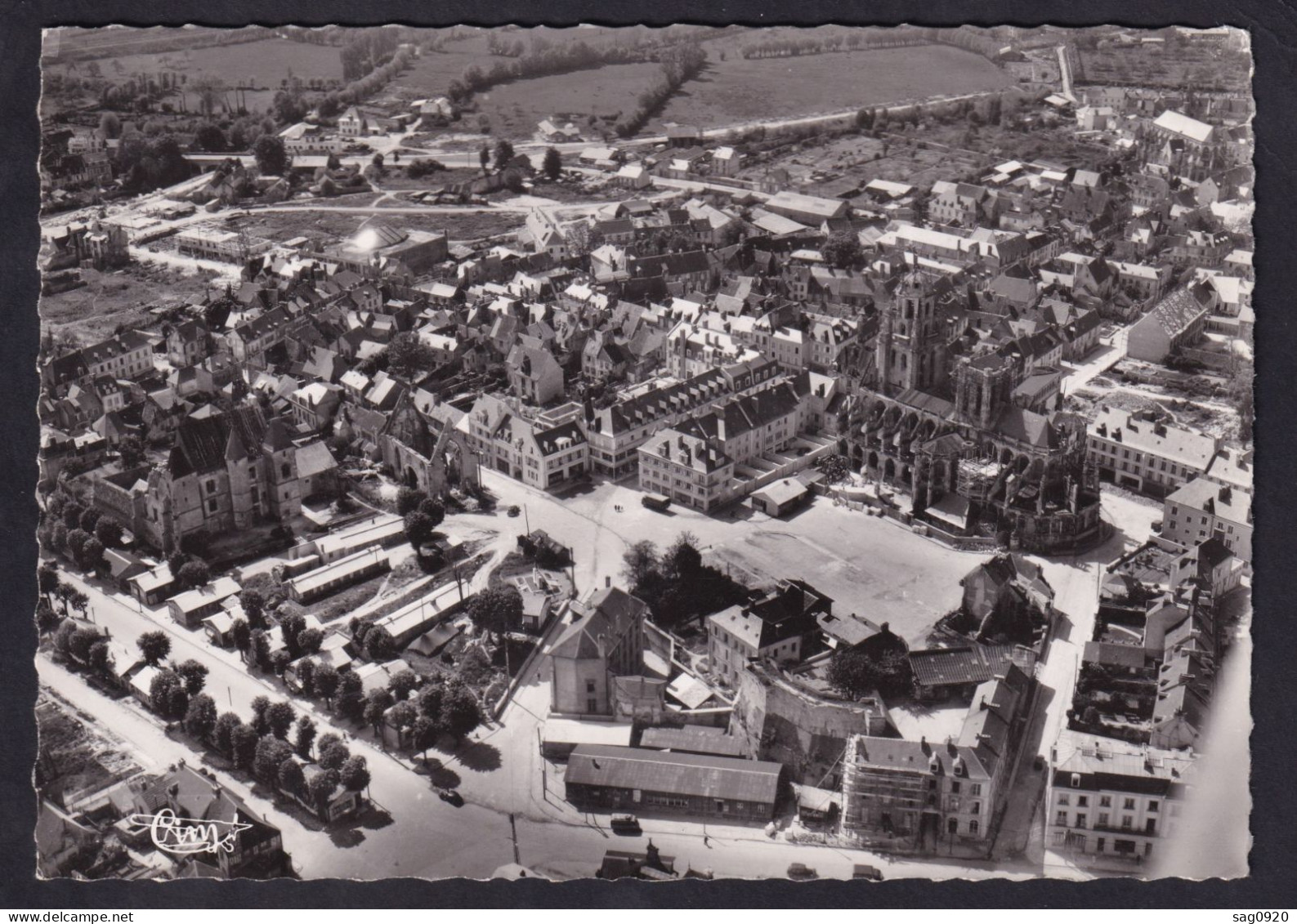 Argentan-Vue aérienne de l'Eglise St Germain