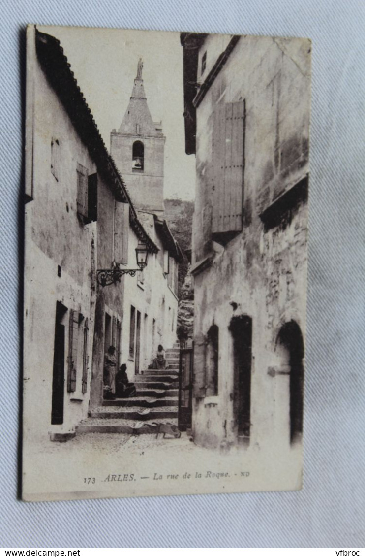 Arles, la rue de la Roque, Bouches du Rhône 13