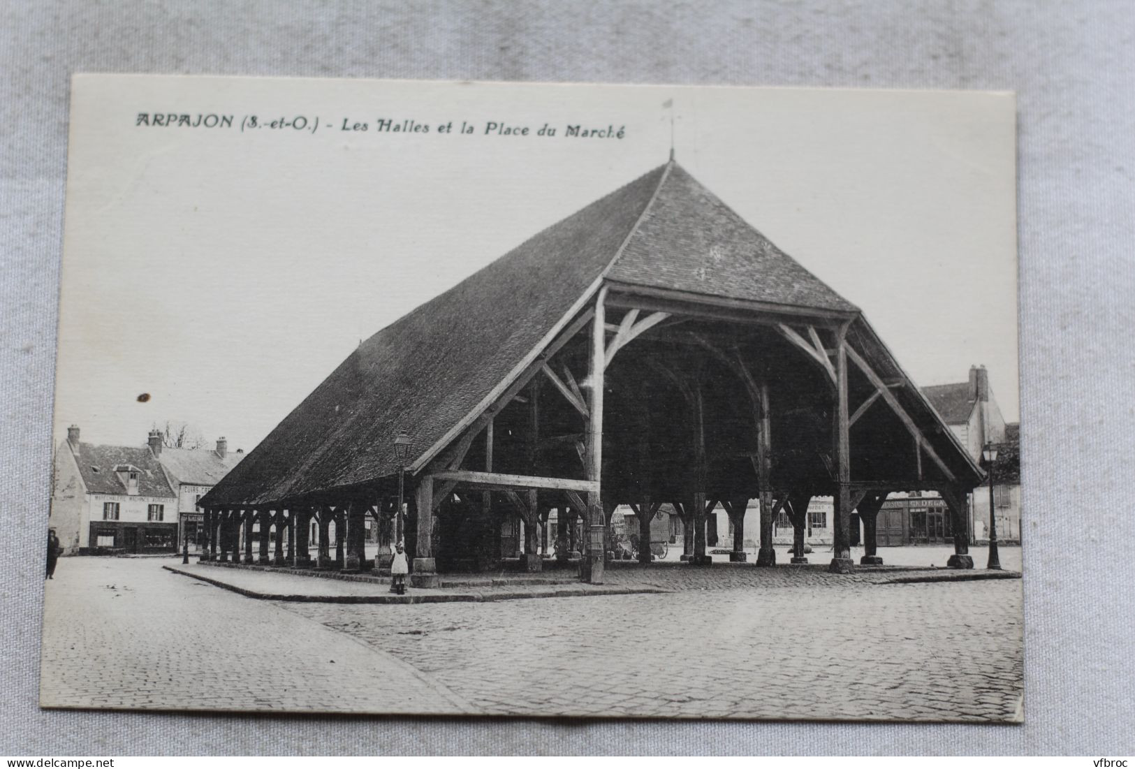 Arpajon, les halles et la place du marché, Essonne 91