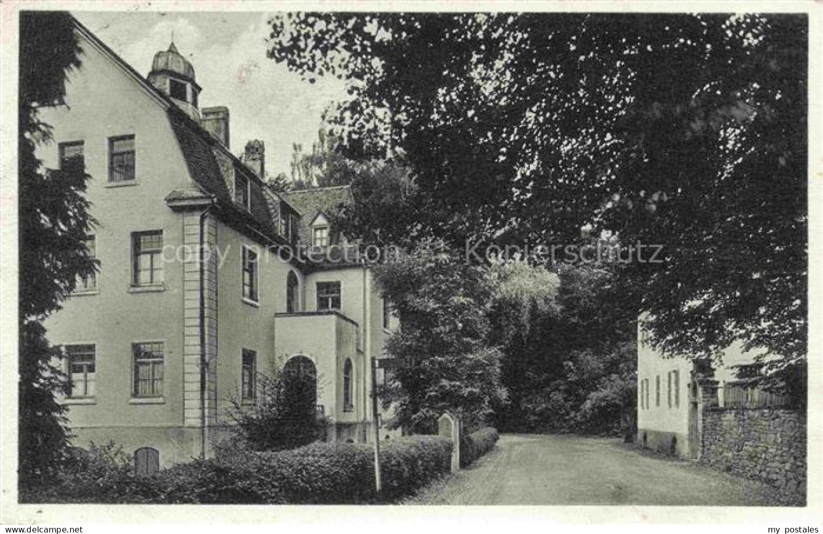 Asbach-Huette Kempfeld Nahe Birkenfeld Rheinland-Pfalz Gebaeude Villa Einfahrt B