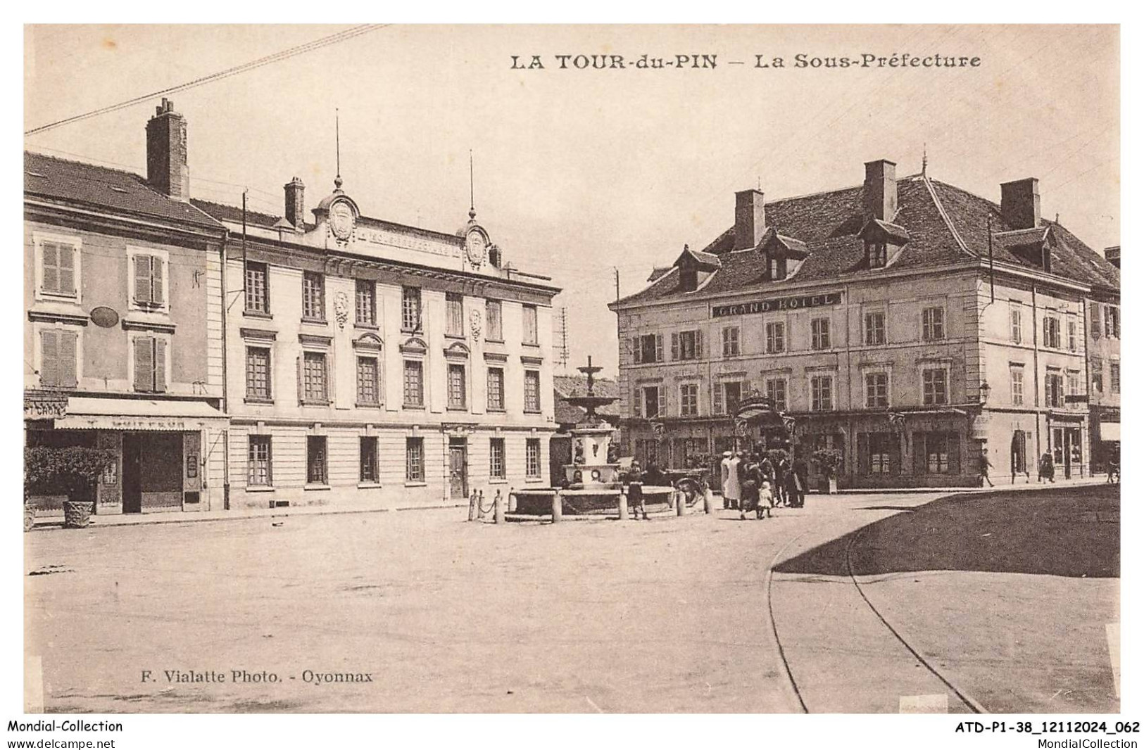 ATDP1-0032-38 - LA TOUR-DU-PIN - La sous-préfecture