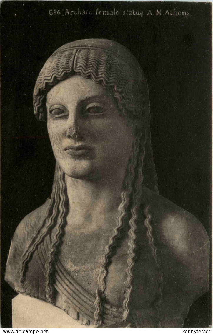 Athenes - female statue