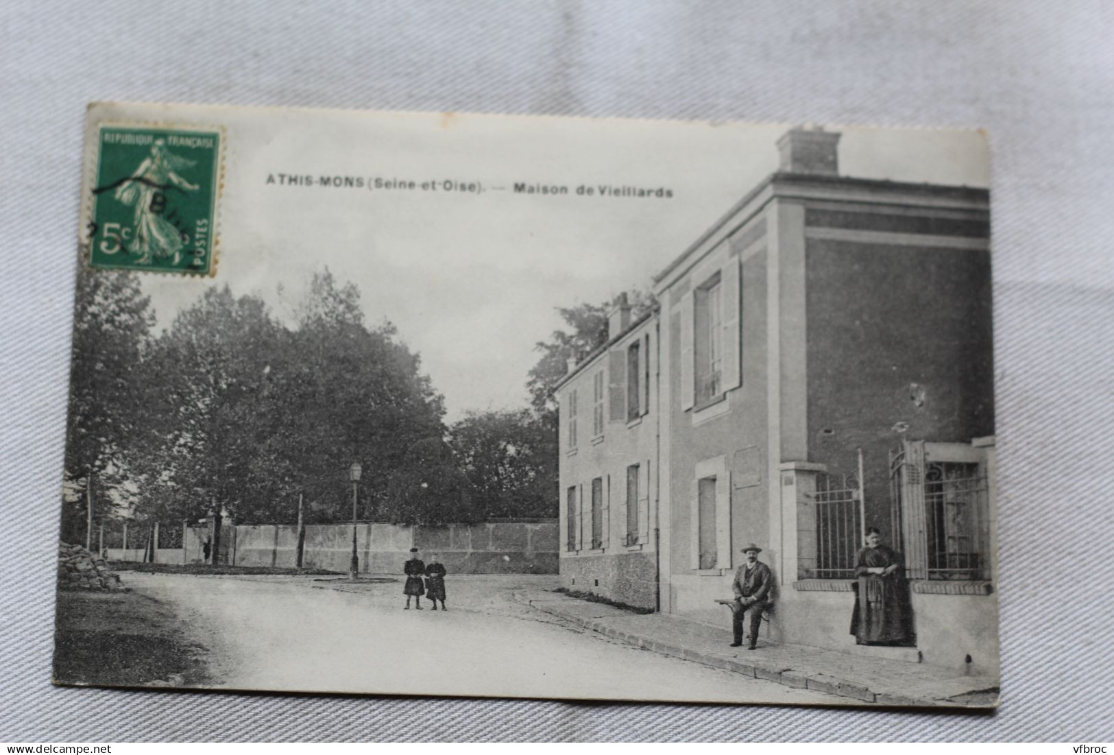 Athis Mons maison de vieillards, Essonne 91