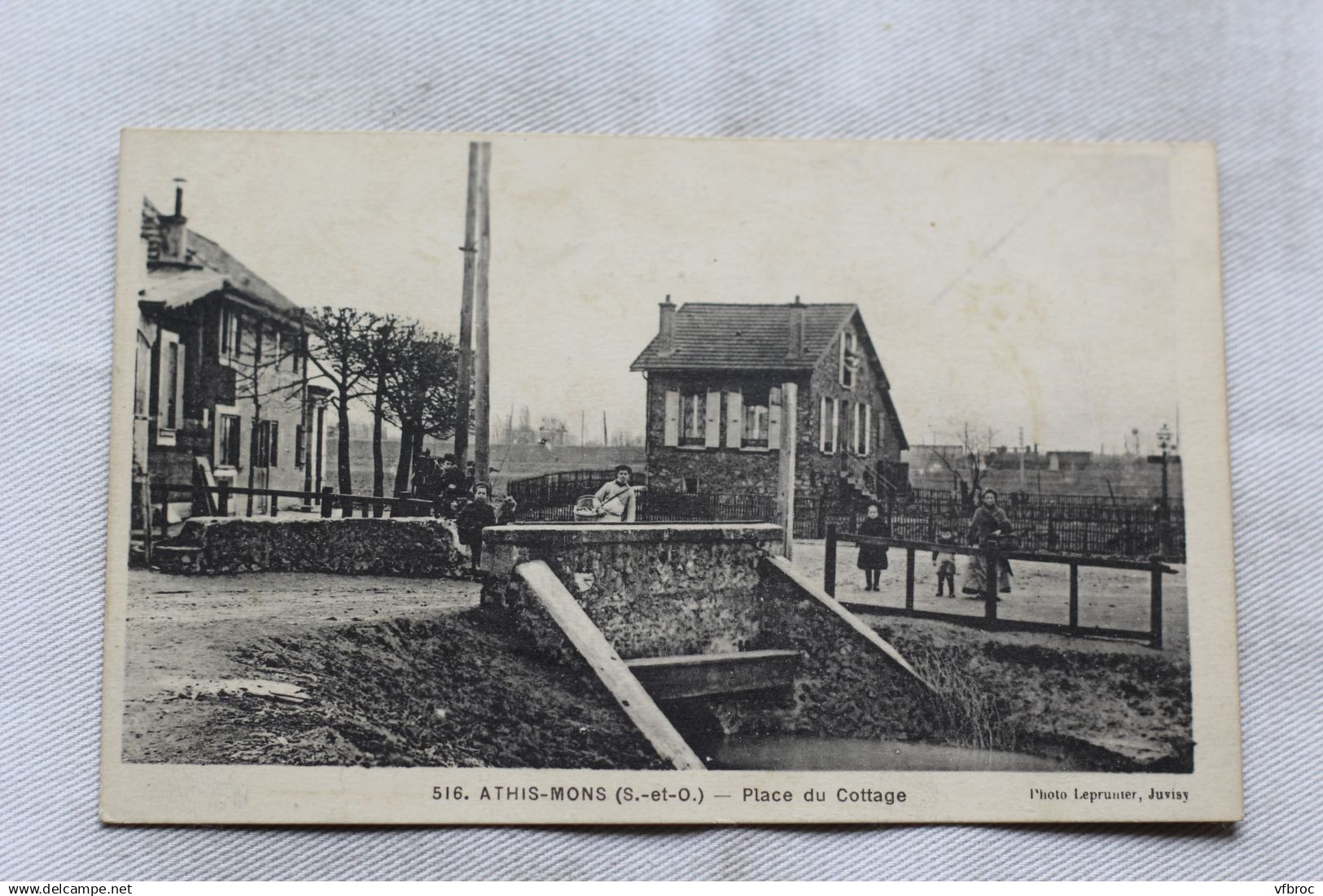 Athis Mons, place du Cottage, Essonne 91