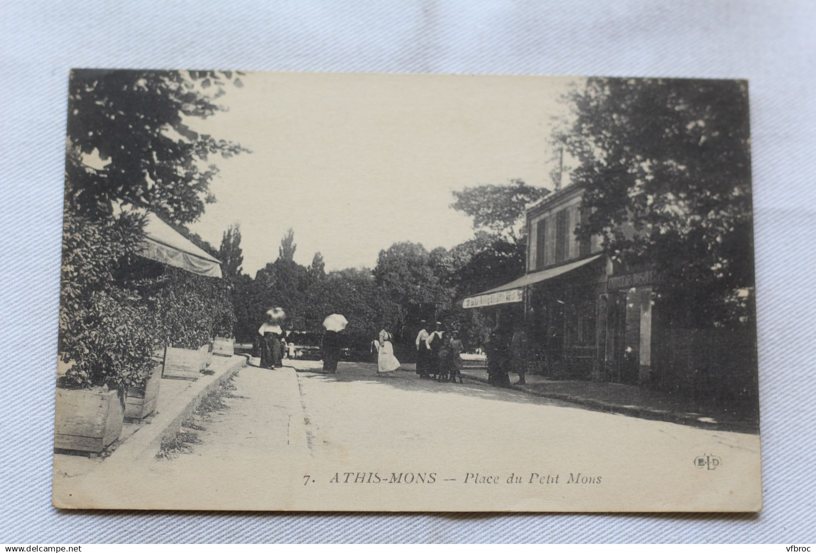 Athis Mons, place du petit Mons, Essonne 91