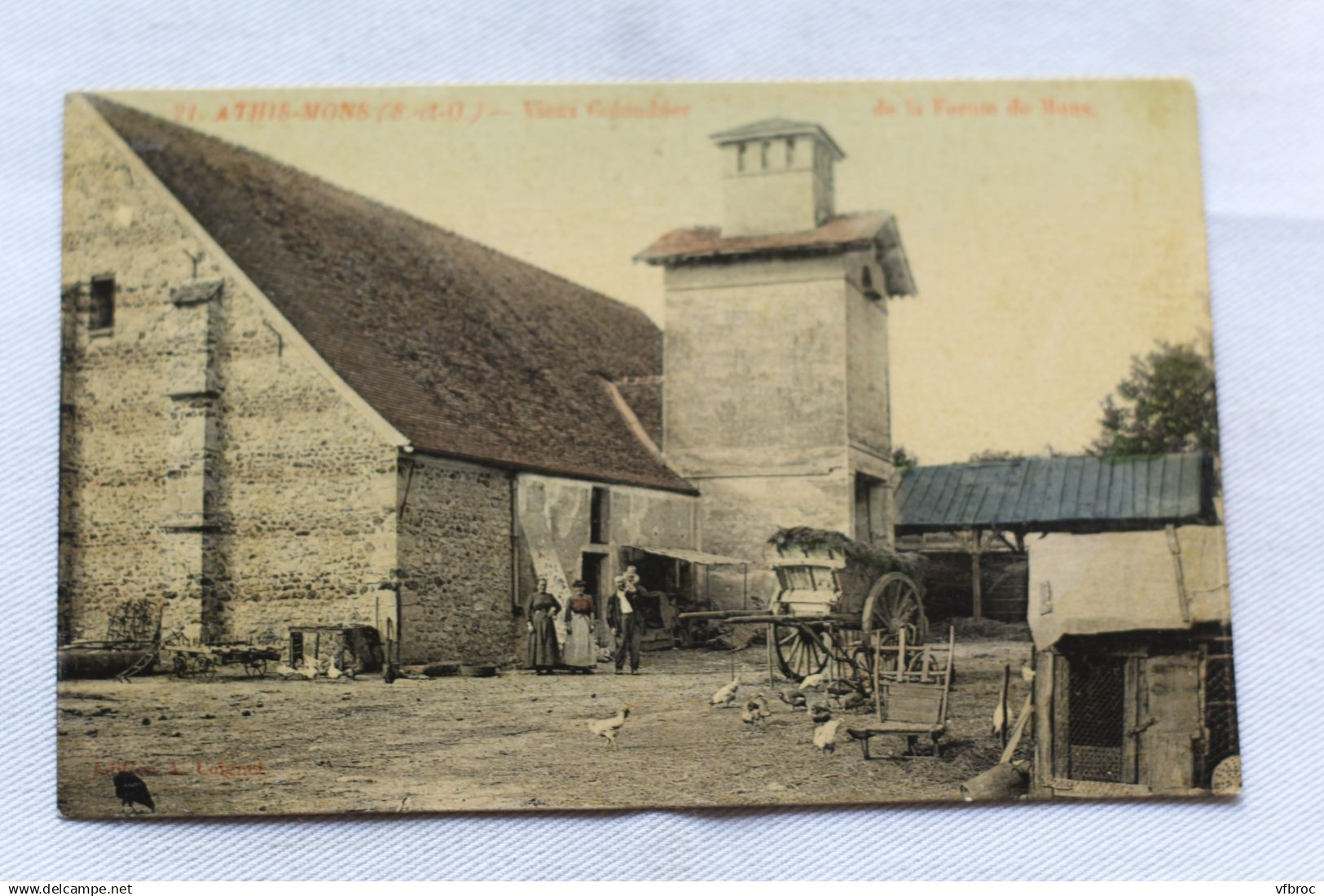 Athis Mons, vieux colombier de la ferme de Mons, Essonne 91