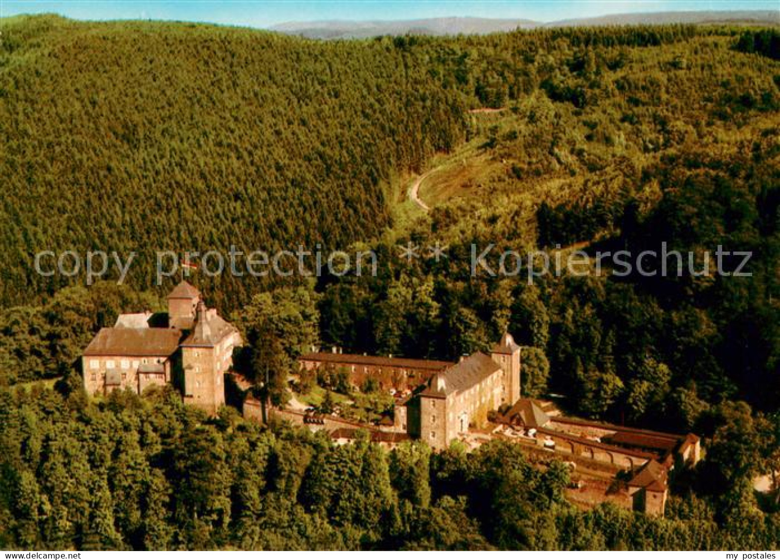 Attendorn Fliegeraufnahme Burg Schnellenberg