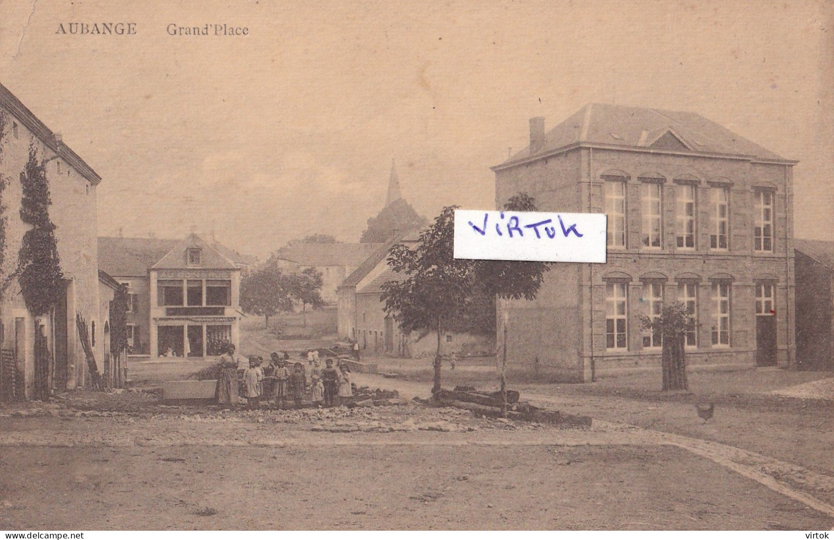 AUBANGE -   Grand'place      1919