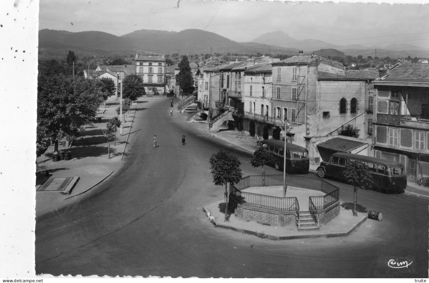 AUBIERE LA PLACE DES RAMACLES ( AUTOBUS )