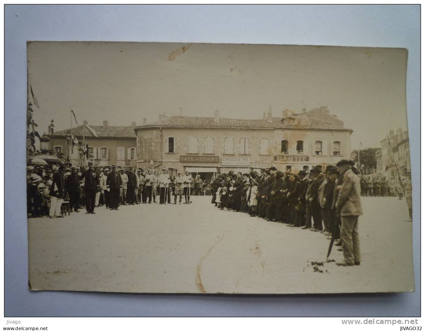 AUCH  (Gers)  :  Manifestation militaire à Auch  (Carte  PHOTO)