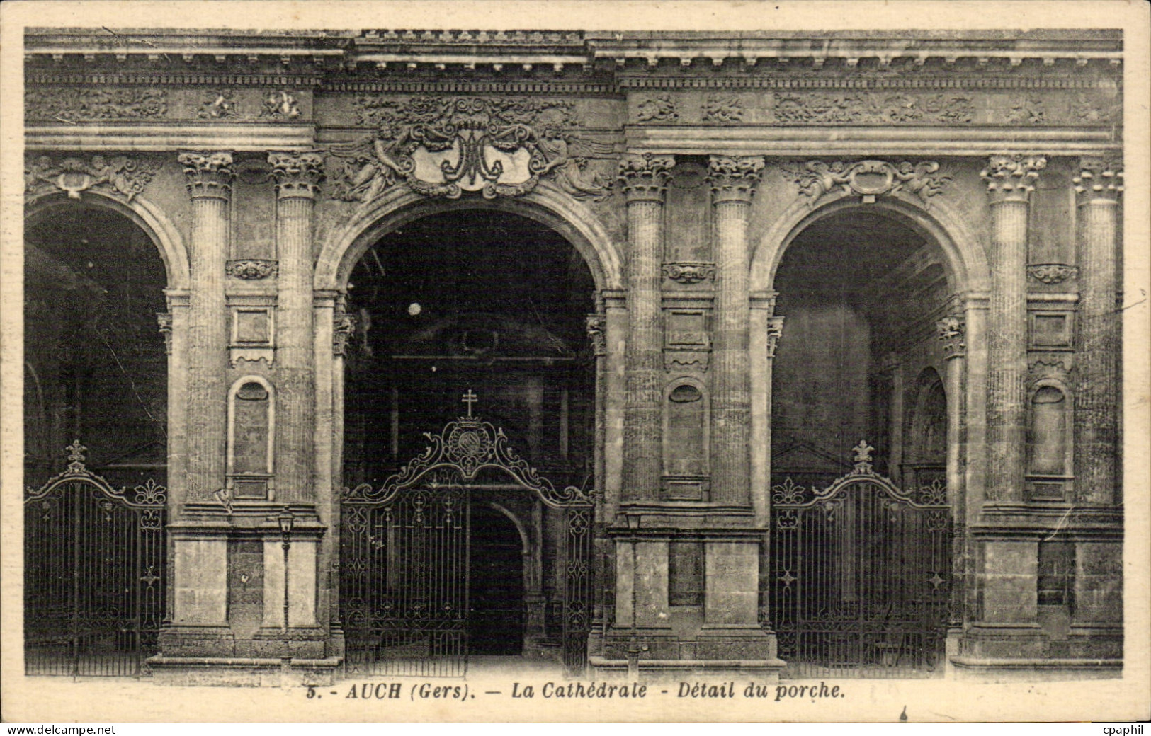 Auch - La Cathedrale - CPA