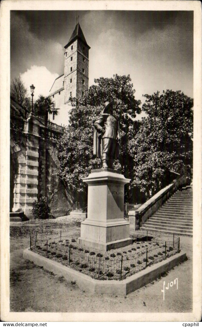 Auch - Monument d'Artagnan - CPA