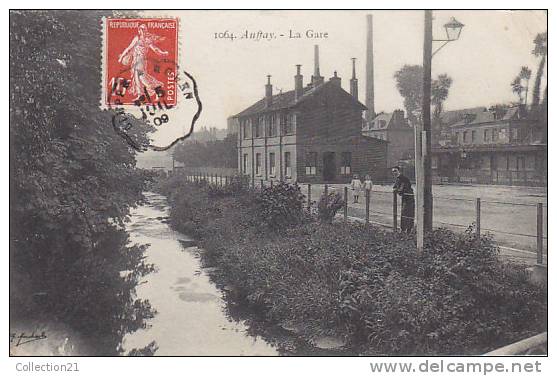 AUFFAY ... LA GARE