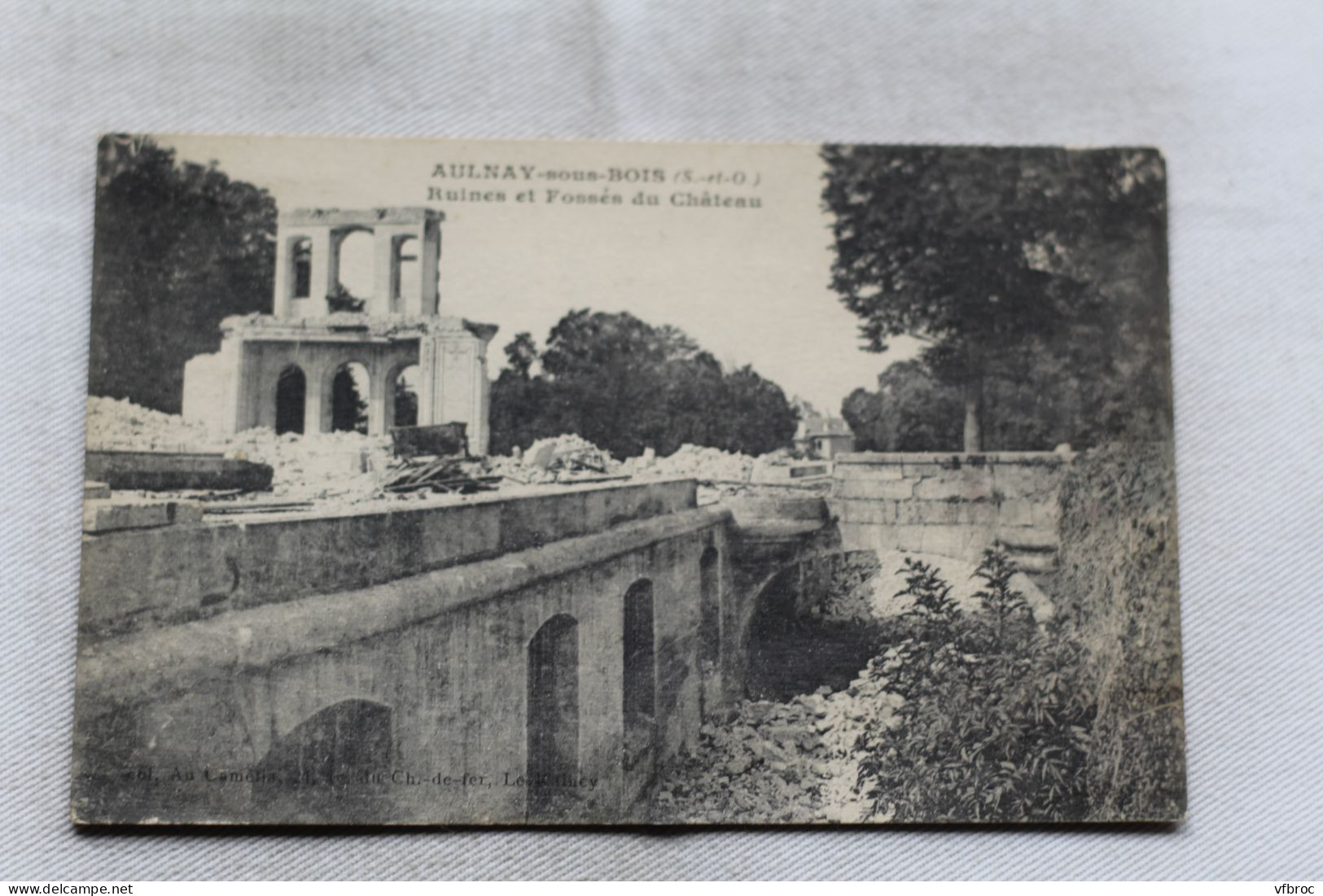 Aulnay sous Bois, ruines et fossés du château, Seine saint Denis 93