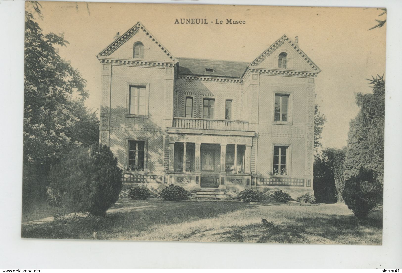 AUNEUIL - Le Musée