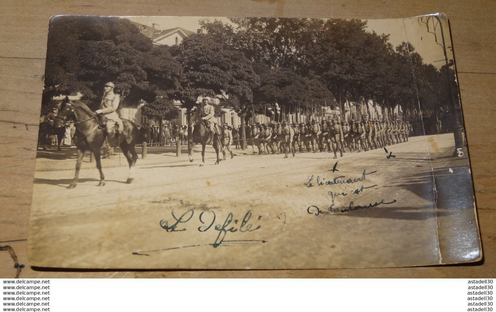 AURIOL ?? defilé militaire  .......... 6057