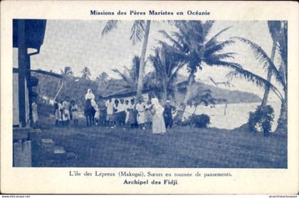 CPA Makogai Fidschi, Missions des Pères Maristes, Soeurs, Kindergruppe, Palmen