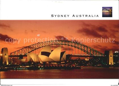 72499323 Sydney New South Wales Twilight on Sydney Harbour Sydney Opera House an