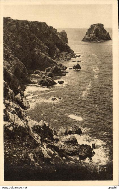 CPA Cote de Granit Les Tas de Pois (Finistere)
